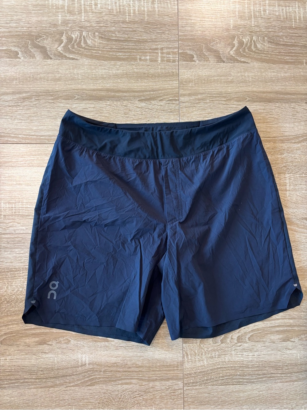 On Running Men's Lightweight Shorts size XL
